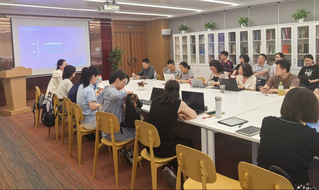 外语教学中心召开智慧课程建设设...
