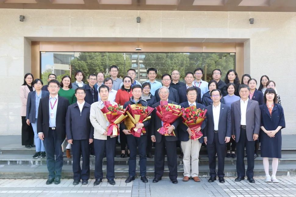 方肇勤、李其忠、王峥涛、沈雪勇四位教授受聘beat365中国官方网站终身教授